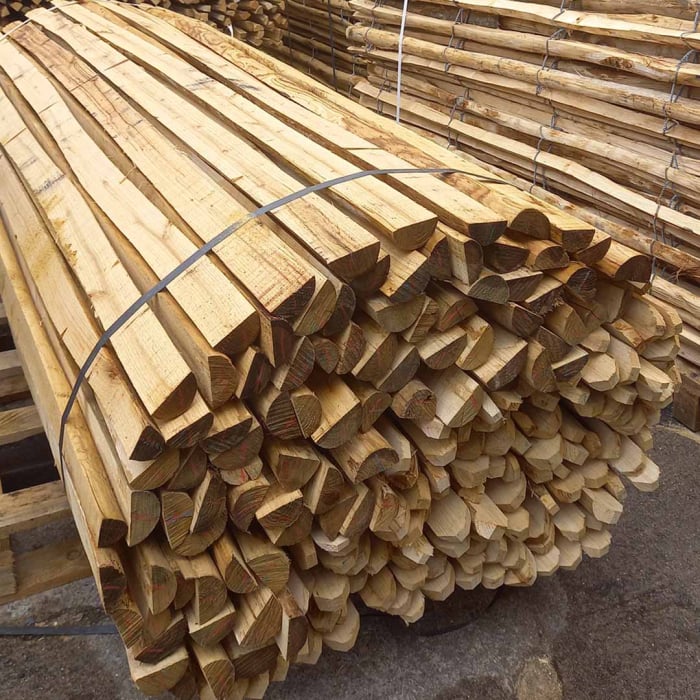 Halbrundlatten für Ihren Lattenzaun: Zaunlatten aus Kastanienholz, halbrund, natürlich, naturbelassen und beständig! 100 und 120 cm hoch